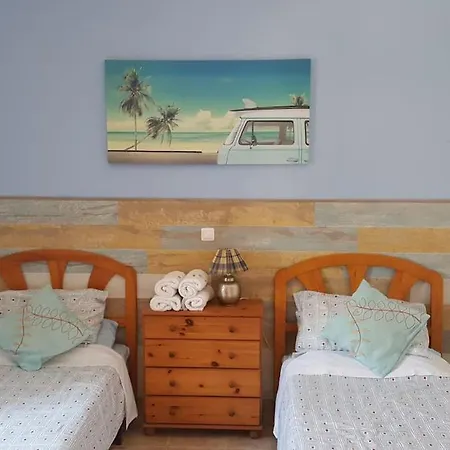 Holiday home Craig, Spacious With Amazing Garden And Private Heated Pool *